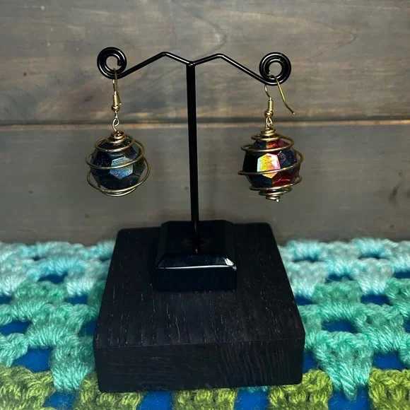 3/$10 Vintage Wire Wrapped Faceted Bead Earrings - Picture 2 of 4